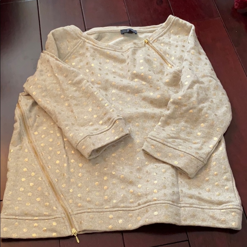 Beige sweater with gold polka dots and zippers